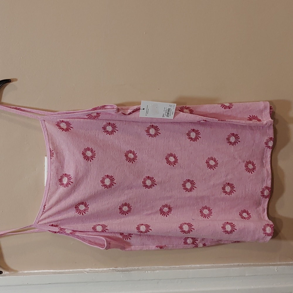 NWT. WOMENS TANK TOP SIZE L